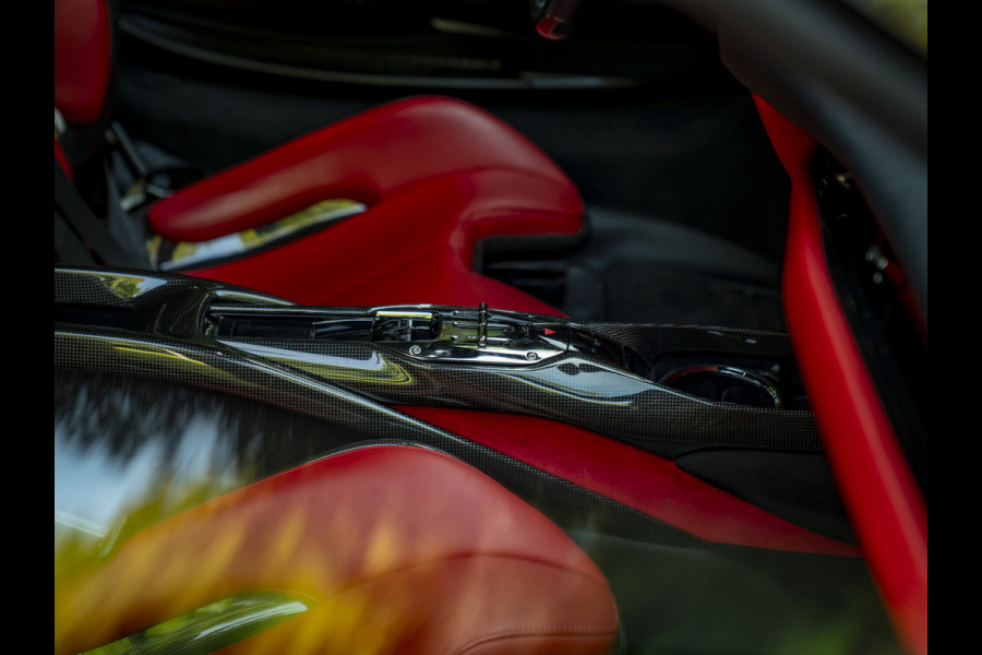 Ferrari 296 GTB 3.0 V6 Assetto Fiorano | Carbon velgen