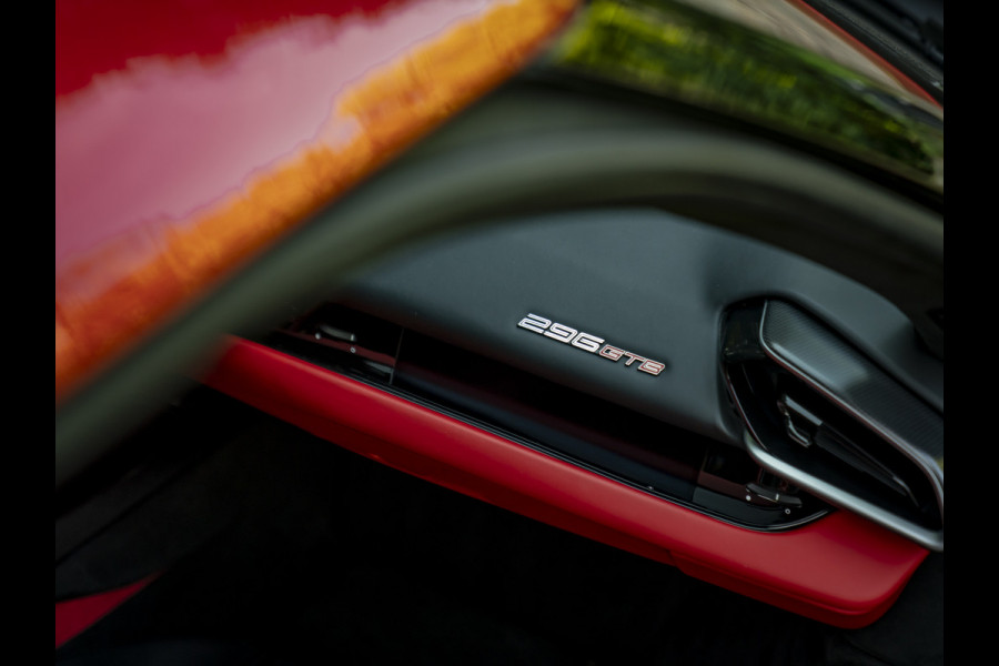Ferrari 296 GTB 3.0 V6 Assetto Fiorano | Carbon velgen