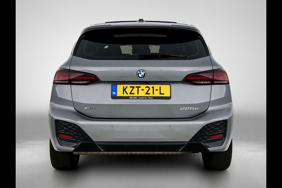 BMW 2 Serie Active Tourer 225e xDrive M-SPORT | PANO | SHADOW-LINE | CAMERA