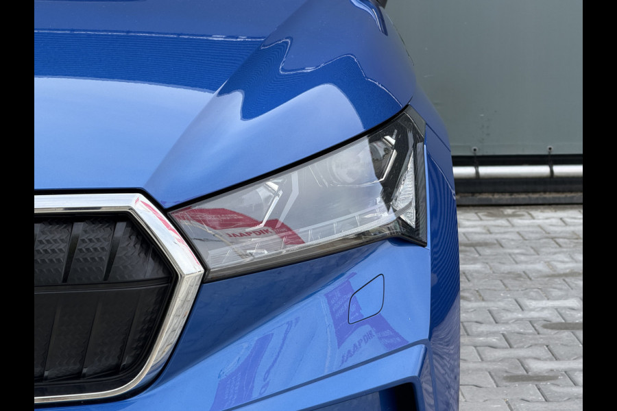 Škoda ENYAQ iV BWJ 2021 | 60 SPORTLINE | SOH 91,55% | TREKHAAK | PANO DAK | LEER | STOEL&STUUR VERW | CAMERA A | CARPLAY |