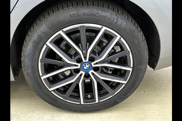 BMW 2 Serie Active Tourer 225e xDrive M-SPORT | PANO | SHADOW-LINE | CAMERA