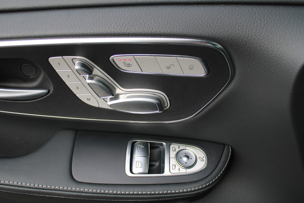 Mercedes-Benz V-Klasse 300d / AMG / Exclusive / DC / 4-matic / Luchtvering / Pano / Elec Stoelen / Burmester / Vol Opties / NIEUWSTAAT.