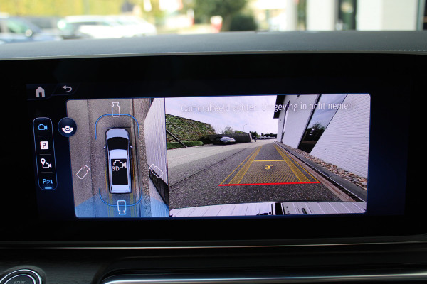 Mercedes-Benz V-Klasse 300d / AMG / Exclusive / DC / 4-matic / Luchtvering / Pano / Elec Stoelen / Burmester / Vol Opties / NIEUWSTAAT.