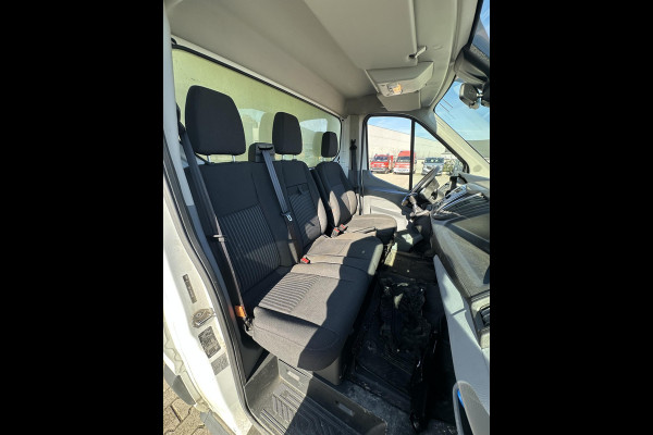 Ford Transit Bakwagen met laadklep TURBO DEFECT
