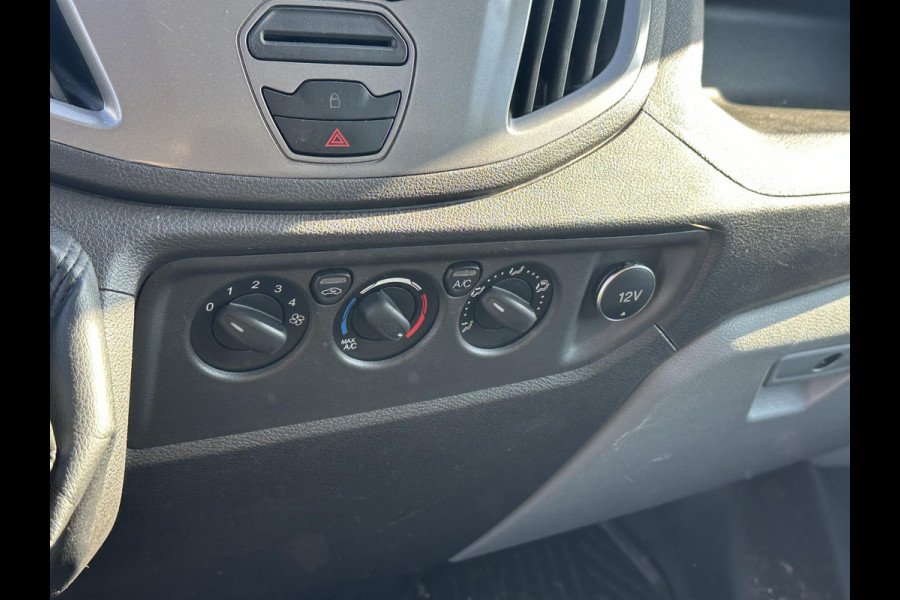 Ford Transit Bakwagen met laadklep TURBO DEFECT