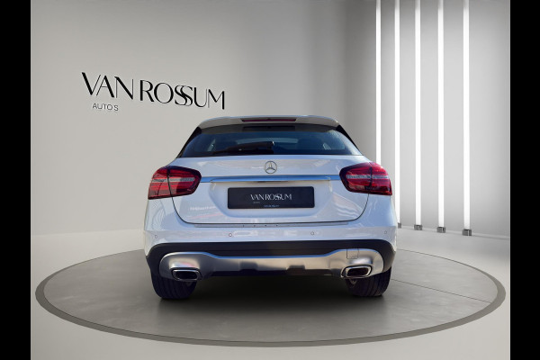 Mercedes-Benz GLA 180 Premium | Pano | Leder sportstoelen | Camera | 18" | Cruise |