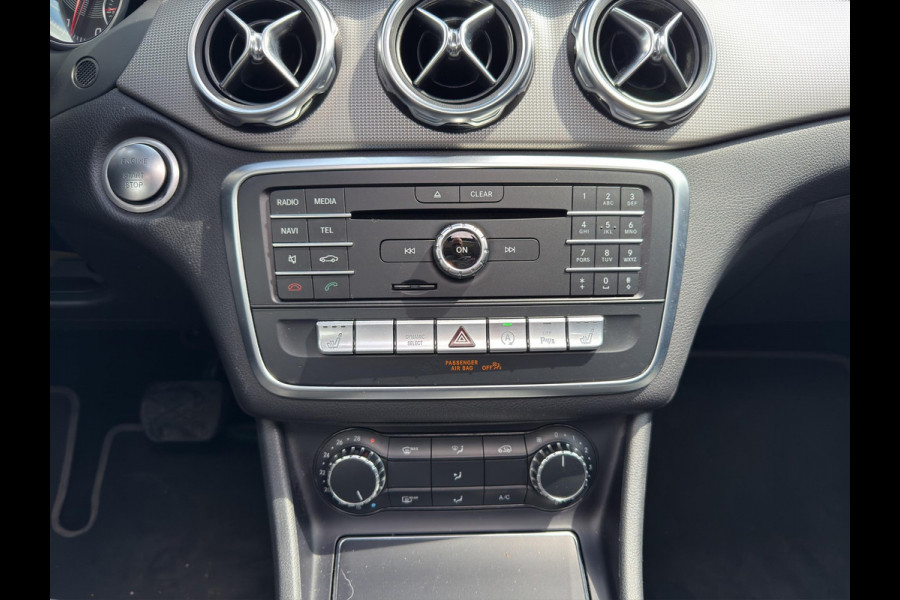 Mercedes-Benz GLA 180 Premium | Pano | Leder sportstoelen | Camera | 18" | Cruise |
