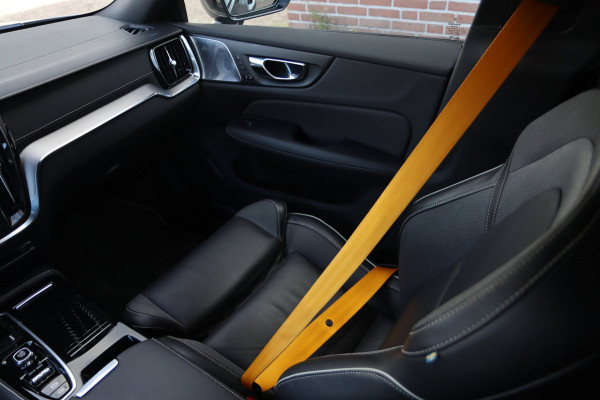 Volvo V60 2.0 T8 AWD Polestar Engineered / PANODAK / B&W / 1e Eigenaar / UNIEK!