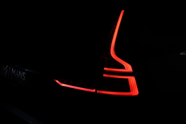 Volvo V60 2.0 T8 AWD Polestar Engineered / PANODAK / B&W / 1e Eigenaar / UNIEK!