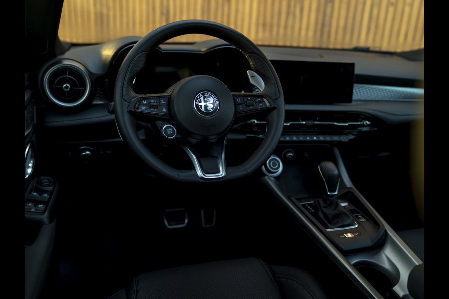 Alfa Romeo Tonale 1.3T PHEV Sprint | Full option | Pano-dak | 20 inch | Harman/Kardon