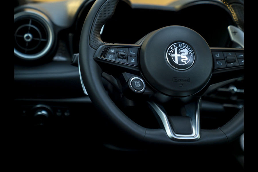 Alfa Romeo Tonale 1.3T PHEV Sprint | Full option | Pano-dak | 20 inch | Harman/Kardon