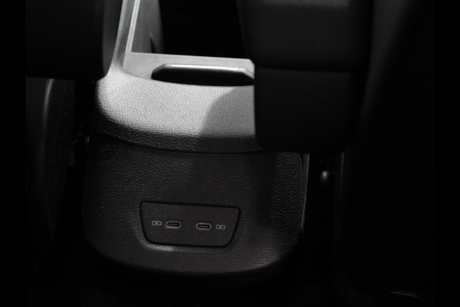 Volkswagen ID.3 Pro 58 kWh Navigatie Apple Carplay/Android Auto Camera Climate Control Adaptive Cruise Control Lichtmetalen Velgen