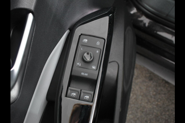Volkswagen ID.3 Pro 58 kWh Navigatie Apple Carplay/Android Auto Camera Climate Control Adaptive Cruise Control Lichtmetalen Velgen