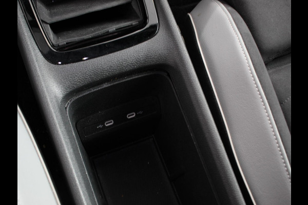 Volkswagen ID.3 Pro 58 kWh Navigatie Apple Carplay/Android Auto Camera Climate Control Adaptive Cruise Control Lichtmetalen Velgen