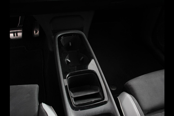 Volkswagen ID.3 Pro 58 kWh Navigatie Apple Carplay/Android Auto Camera Climate Control Adaptive Cruise Control Lichtmetalen Velgen