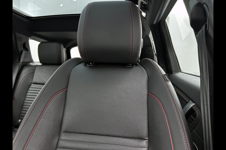 Land Rover Discovery Sport P300e Hybride R-Dynamic SE / Panoramadak /  Leder / Interactive Driver Display / Navi / Cruise-ctr. / Apk nieuw