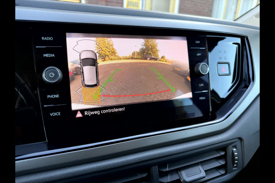 Volkswagen Polo 1.0 TSI Comfortline Business Virt. Dash, Camera, App Connect