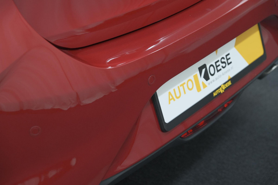 Opel Corsa Turbo 100 GS Line | Parkeersensoren | Apple Carplay | 16 Inch Lichtmetalen Velgen