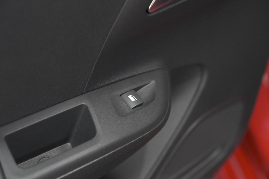 Opel Corsa Turbo 100 GS Line | Parkeersensoren | Apple Carplay | 16 Inch Lichtmetalen Velgen