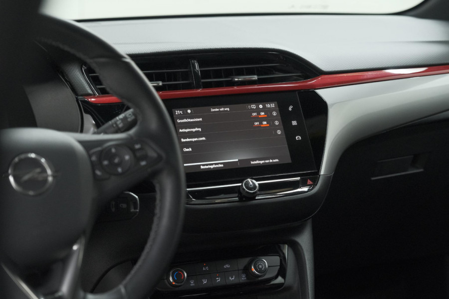 Opel Corsa Turbo 100 GS Line | Parkeersensoren | Apple Carplay | 16 Inch Lichtmetalen Velgen