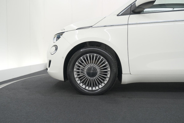 Fiat 500C Icon 42 kWh | 97,3% SOH | Convenience Pack | Camera | Dodehoekdetectie | Stoelverwarming
