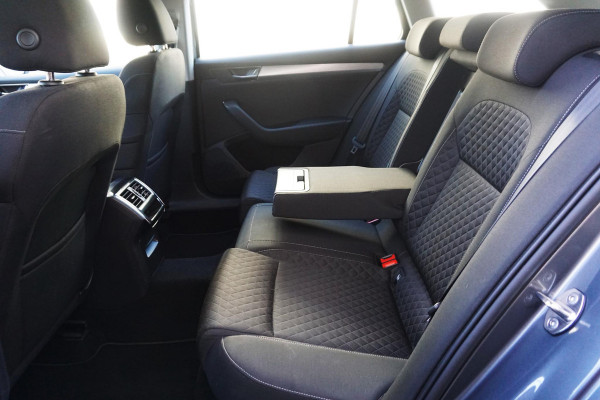 Škoda Superb Combi 1.5 TSI ACT Business Edition/All-Seasonbanden/ Virtual Cockpit