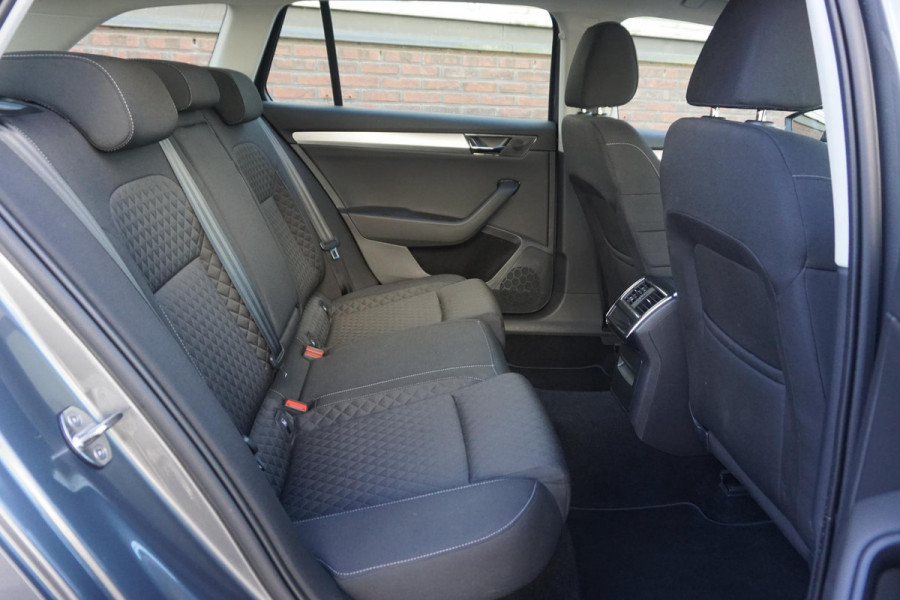 Škoda Superb Combi 1.5 TSI ACT Business Edition/All-Seasonbanden/ Virtual Cockpit