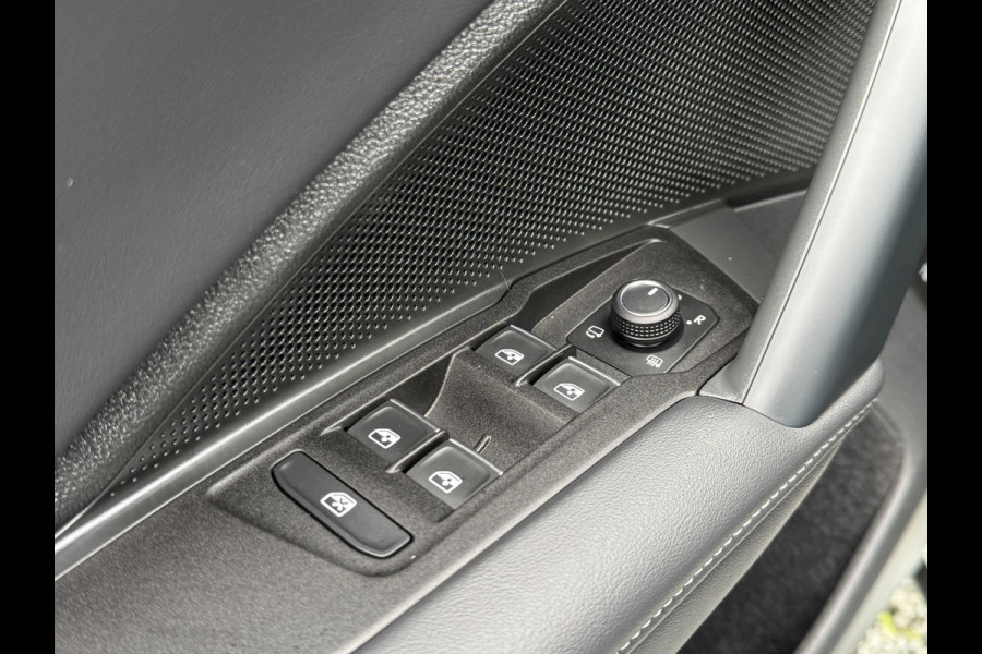 Volkswagen Tayron 1.5 TSI eHybrid 204PK DSG HYBRID ELEGANCE 360°CAMERA/TREKHAAK/IQ.LIGHT/KEYLESS FABRIEKSGARANTIE