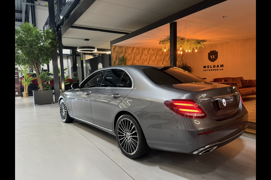 Mercedes-Benz E-Klasse 200 AMG 19"|Automaat|Garantie||Dealerond|Camera|LED|Ambient|Leder|Rijklaar