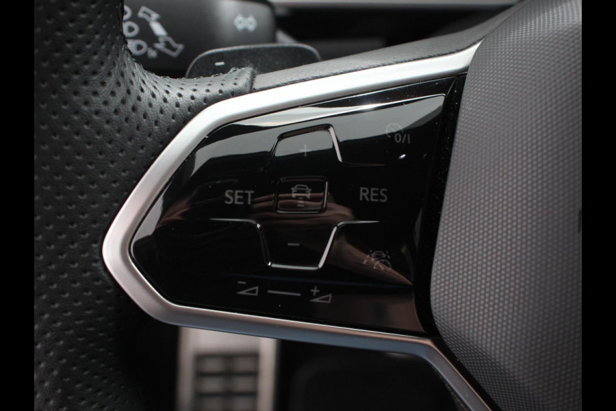 Volkswagen T-Roc 1.5 TSI Automaat R-Line Edition Digitale Cockpit Navigatie Appel Carplay/Android Auto Climate Control Extra getint Glas Stoelverwarming Dab Led Adaptive Cruise Control