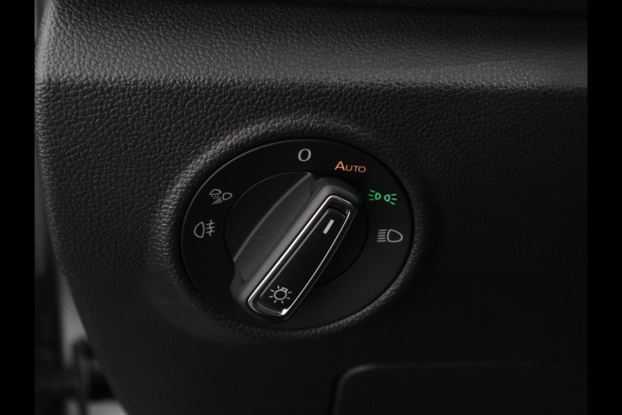 Volkswagen T-Roc 1.5 TSI Automaat R-Line Edition Digitale Cockpit Navigatie Appel Carplay/Android Auto Climate Control Extra getint Glas Stoelverwarming Dab Led Adaptive Cruise Control