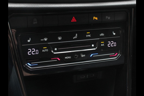 Volkswagen T-Roc 1.5 TSI Automaat R-Line Edition Digitale Cockpit Navigatie Appel Carplay/Android Auto Climate Control Extra getint Glas Stoelverwarming Dab Led Adaptive Cruise Control