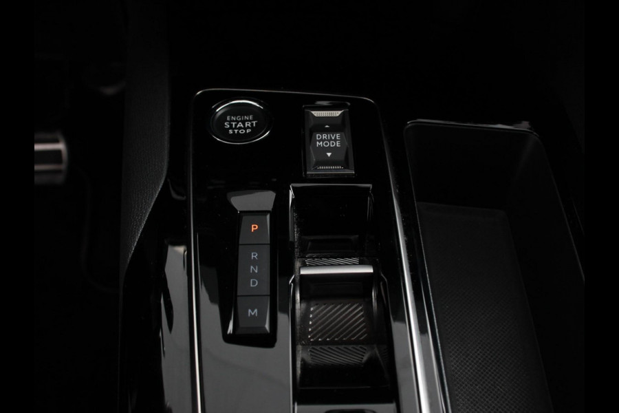 Peugeot 5008 1.2 PureTech 130pk Automaat GT Climate control Adaptive cruise control Achteruitrijd camera Verwarmde voorstoelen Keyless Navigatie LED Apple Carplay/ Android Auto