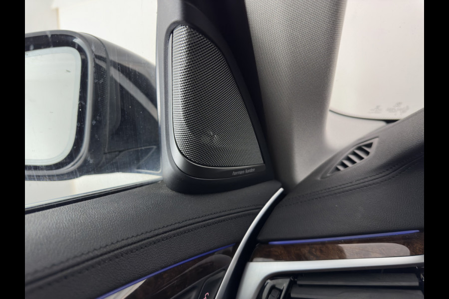 BMW 5 Serie 530e iPerformance High Executive (Plug-in) {SoH-98%} Aut. *HEAD-UP | LEATHER | XENON | ADAPTIVE-CRUISE | TOP-VIEW | HEATED-COMFORTSEATS | PRIVACY-GLASS | AMBIENT-LIGHT | ECC | PDC | 18''ALU*