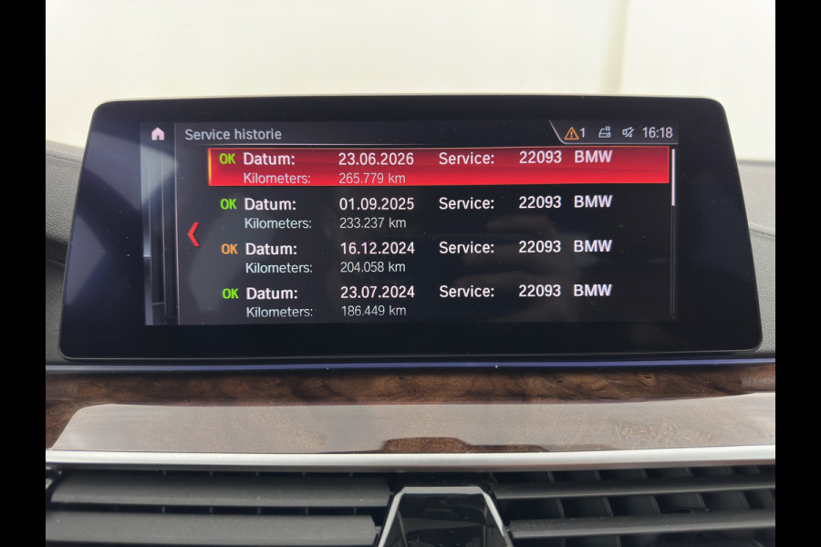BMW 5 Serie 530e iPerformance High Executive (Plug-in) {SoH-98%} Aut. *HEAD-UP | LEATHER | XENON | ADAPTIVE-CRUISE | TOP-VIEW | HEATED-COMFORTSEATS | PRIVACY-GLASS | AMBIENT-LIGHT | ECC | PDC | 18''ALU*