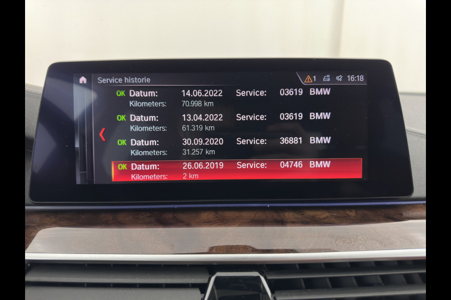 BMW 5 Serie 530e iPerformance High Executive (Plug-in) {SoH-98%} Aut. *HEAD-UP | LEATHER | XENON | ADAPTIVE-CRUISE | TOP-VIEW | HEATED-COMFORTSEATS | PRIVACY-GLASS | AMBIENT-LIGHT | ECC | PDC | 18''ALU*