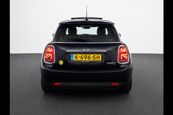 MINI Electric Charged 33 kWh Panoramadak Harman Kardon Camera Leder Navigatie Professional Cruise Control Head Up Display Bluetooth SOH 97%