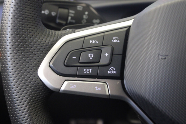 Volkswagen T-Roc 1.5 eTSI R-Line |Stoel\stuur verw.|Camera|