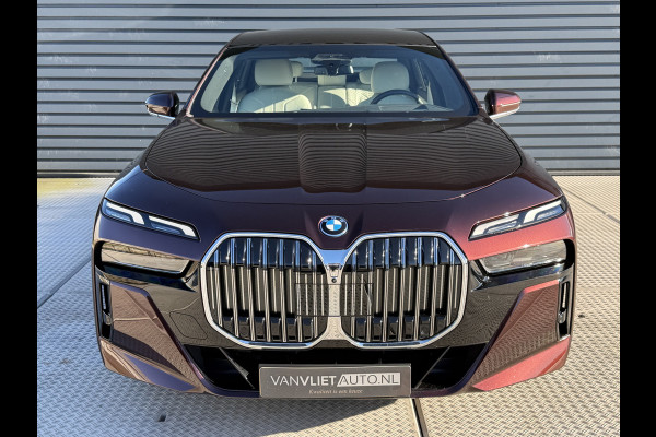 BMW 7 Serie 750e xDrive | M-Sport | B&W Audio | Panorama dak | 360 Camera | Unieke kleur!