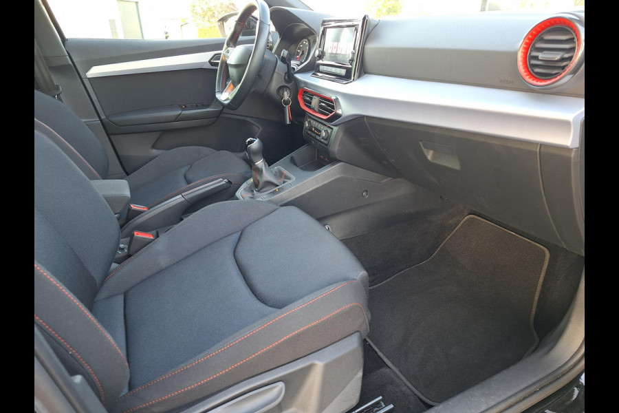 Seat Ibiza 1.0 EcoTSI FR | Climate | CC | Apple Carplay/ Android Auto | LED | 17" LM velgen |