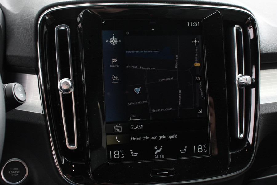 Volvo XC40 1.5 T5 Plug-in hybrid Plus Bright Navigatie Climate Control Adaptive Cruise Control  18"LMV Camera Parkeer sensoren Led