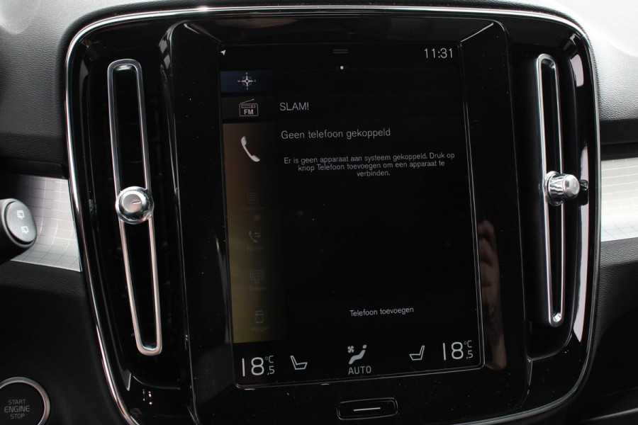 Volvo XC40 1.5 T5 Plug-in hybrid Plus Bright Navigatie Climate Control Adaptive Cruise Control  18"LMV Camera Parkeer sensoren Led