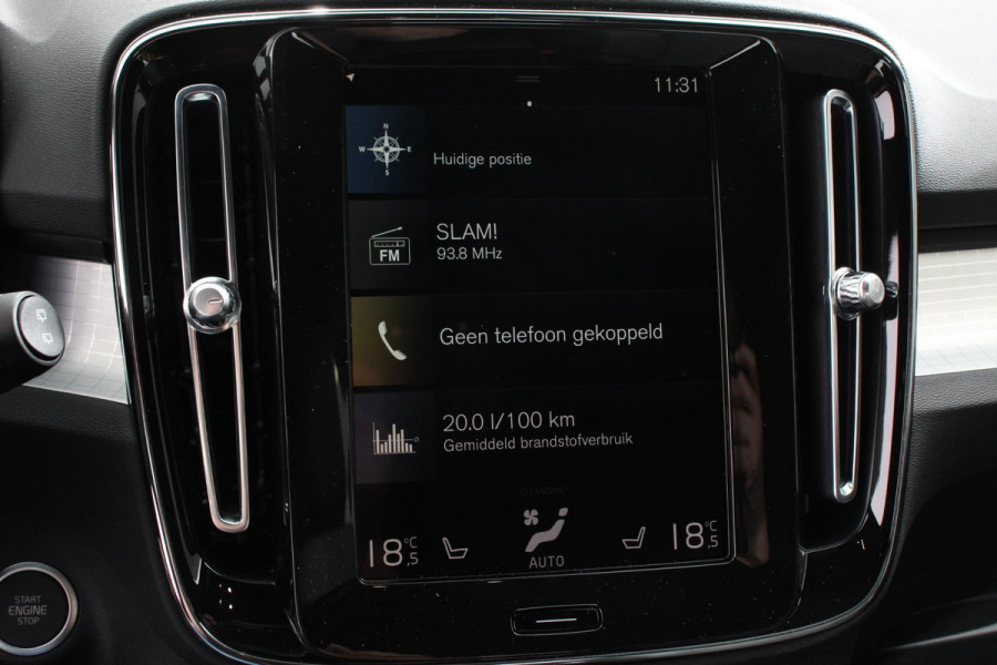 Volvo XC40 1.5 T5 Plug-in hybrid Plus Bright Navigatie Climate Control Adaptive Cruise Control  18"LMV Camera Parkeer sensoren Led