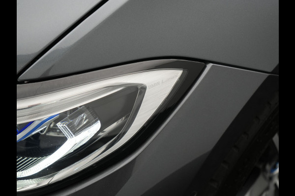 BMW 3 Serie Touring 320e xDrive Sportline PHEV 204pk Dealer O.H | SOH 88,1% | Trekhaak Af Fabriek | Camera | Laser LED | Cruise Control | Lederen Sportstoelen Verwarmd | Keyless | Sfeerverlichting | Apple Carplay | BLIS | Virtual | Navigatie | DAB | 18"L. Plug In Hybrid |