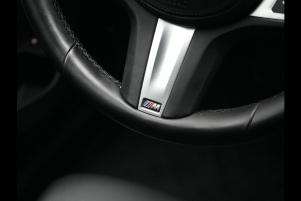 BMW 3 Serie Touring 320e xDrive Sportline PHEV 204pk Dealer O.H | SOH 88,1% | Trekhaak Af Fabriek | Camera | Laser LED | Cruise Control | Lederen Sportstoelen Verwarmd | Keyless | Sfeerverlichting | Apple Carplay | BLIS | Virtual | Navigatie | DAB | 18"L. Plug In Hybrid |