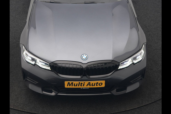 BMW 3 Serie Touring 320e xDrive Sportline PHEV 204pk Dealer O.H | SOH 88,1% | Trekhaak Af Fabriek | Camera | Laser LED | Cruise Control | Lederen Sportstoelen Verwarmd | Keyless | Sfeerverlichting | Apple Carplay | BLIS | Virtual | Navigatie | DAB | 18"L. Plug In Hybrid |