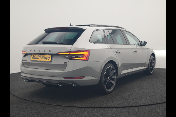 Škoda Superb Combi 1.4 TSI iV Sportline Business PHEV 218pk Dealer O.H. | SOH 91,2% | Panodak | Adaptive Cruise | Camera | Canton Audio | Alcantara Sportstoelen Memory & Verwarmd | Sfeerverlichting | Keyless | BLIS | Stuur Verwarmd | Apple Carplay | Crystal LED | Navigatie | Plug In Hybrid |