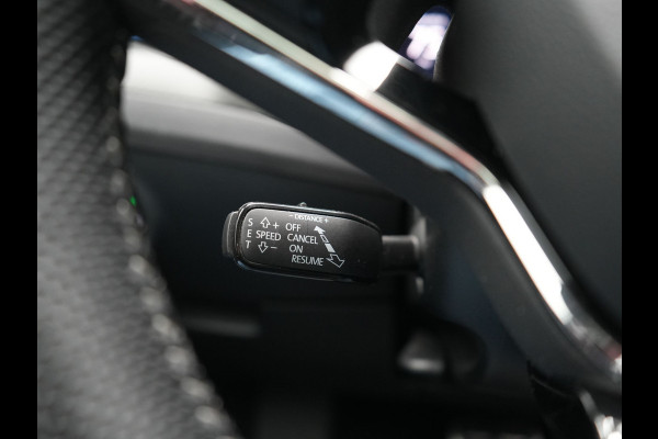Škoda Superb Combi 1.4 TSI iV Sportline Business PHEV 218pk Dealer O.H. | SOH 91,2% | Panodak | Adaptive Cruise | Camera | Canton Audio | Alcantara Sportstoelen Memory & Verwarmd | Sfeerverlichting | Keyless | BLIS | Stuur Verwarmd | Apple Carplay | Crystal LED | Navigatie | Plug In Hybrid |