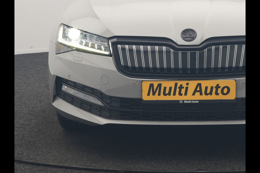 Škoda Superb Combi 1.4 TSI iV Sportline Business PHEV 218pk Dealer O.H. | SOH 91,2% | Panodak | Adaptive Cruise | Camera | Canton Audio | Alcantara Sportstoelen Memory & Verwarmd | Sfeerverlichting | Keyless | BLIS | Stuur Verwarmd | Apple Carplay | Crystal LED | Navigatie | Plug In Hybrid |
