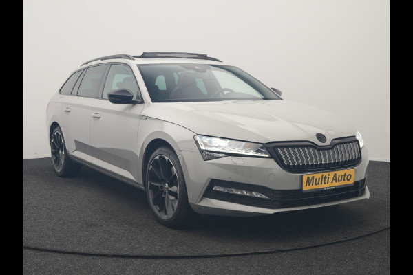 Škoda Superb Combi 1.4 TSI iV Sportline Business PHEV 218pk Dealer O.H. | SOH 91,2% | Panodak | Adaptive Cruise | Camera | Canton Audio | Alcantara Sportstoelen Memory & Verwarmd | Sfeerverlichting | Keyless | BLIS | Stuur Verwarmd | Apple Carplay | Crystal LED | Navigatie | Plug In Hybrid |